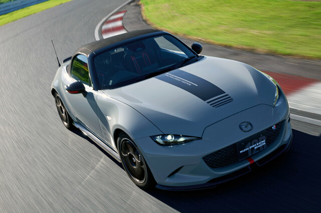 小沢隆一郎　リトグラフ　ＨＯＮＤＡ ＮＳＸ人気の第７作「プラハの春」成約時記念品 小沢隆一郎 リトグラフ HONDA NSX人気の第7作「プラハ