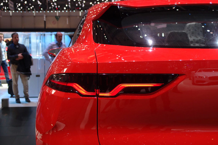 ジャガーIペース コンセプト