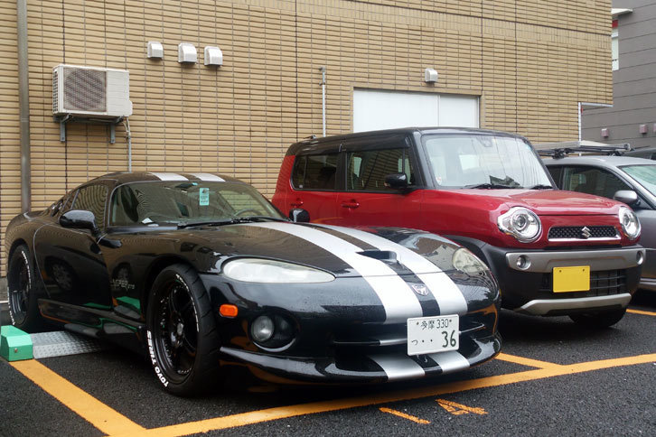 百合丘の駐車場にて、「スズキ・ハスラー」とのツーショット。……軽自動車と買い換えてやろうかコノヤロー。