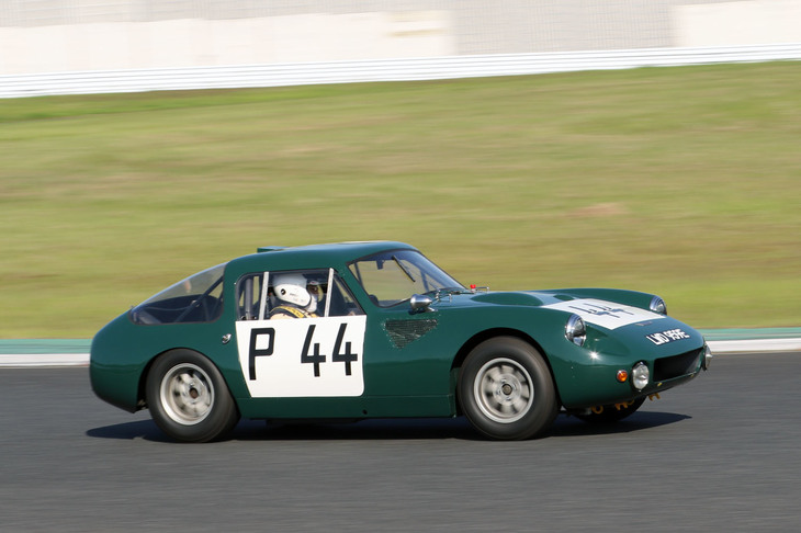 セブリング40Mトロフィーとダブルエントリーした1967年「オースチン・ヒーレー・スプライトTFR5」。こちらでは10位だった。