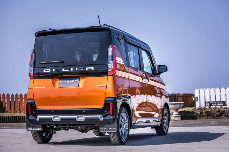 デリカミニTプレミアム（ディーラーオプションの「アクティブトーンスタイル」装着車）