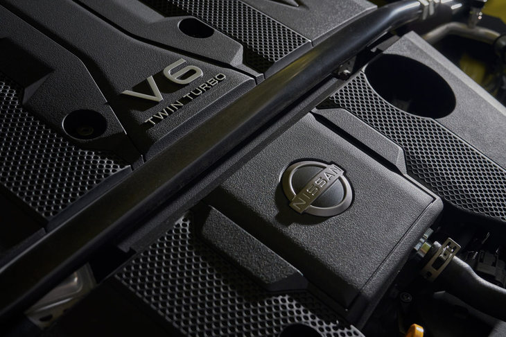 新開発の3リッターV6ツインターボガソリンエンジン「VR30DDTT」。今のところ、新型への電動パワートレインの採用はアナウンスされていない。