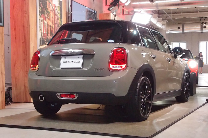 MINIクーパー 5ドア