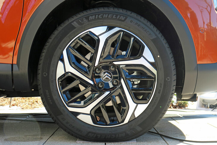シトロエンC4シャイン（タイヤ＆ホイール）
