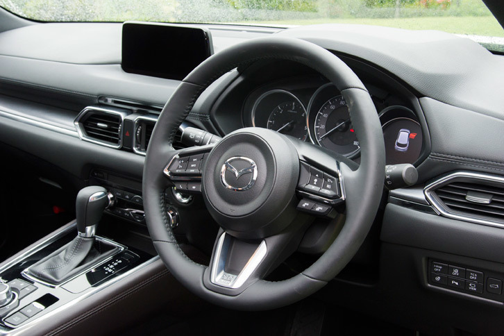 マツダCX-8 XDプロアクティブ（インストゥルメントパネルまわり）