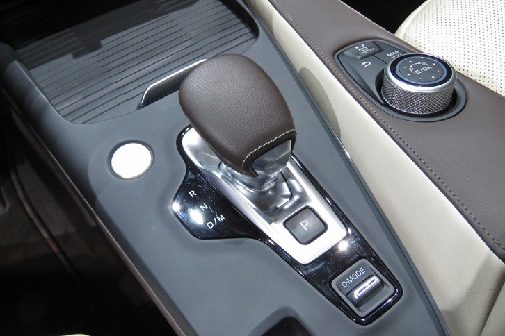 インフィニティQX50