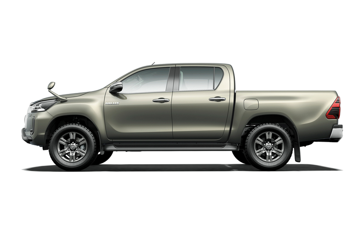 新規設定色の「オキサイドブロンズメタリック」。