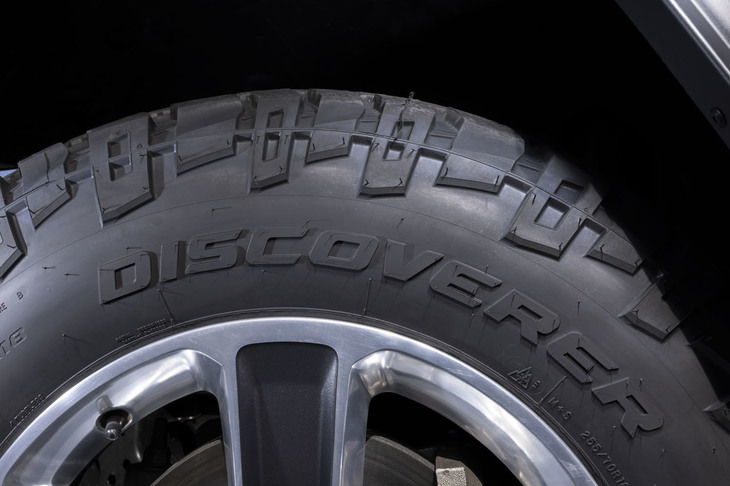「ディスカバラー ラギッド トレック」は16インチから22インチまで、全18サイズをラインナップ。本国ではエクストリーム系のカスタマイズ用タイヤとしても人気だという。