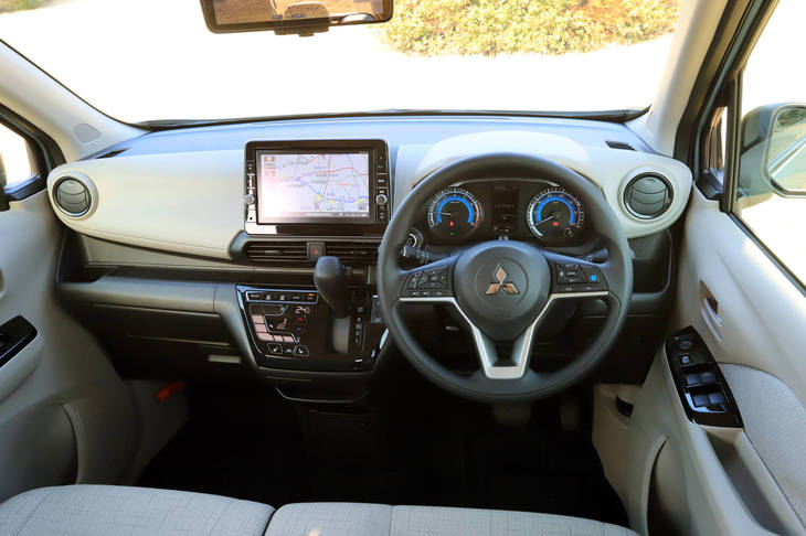 三菱eKワゴンG（インストゥルメントパネルまわり）