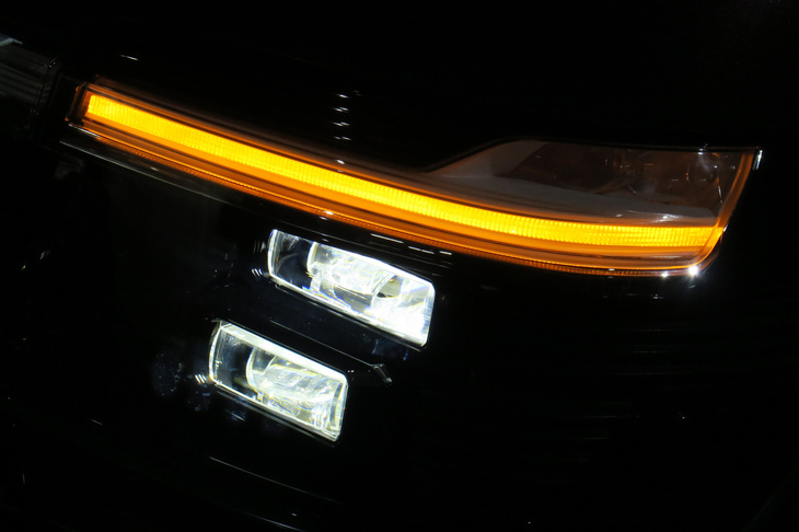 ホンダN-BOXカスタム（ウインカー）