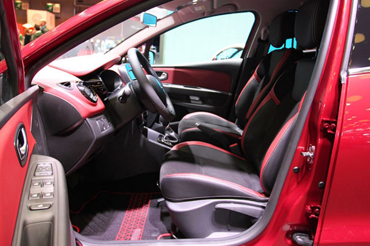 ルノー・クリオ（インテリア）