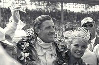 クラークと同じイギリス人ドライバーのグラハム・ヒル。クラークとは時にチームメイトとして、時にライバルチームのドライバーとして競い合った。