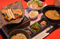 同じく審査員特別賞を受賞した、養老SA（上り）の「美濃三昧の集い」。