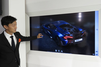 タッチパネル式の3Dカーコンフィギュレーター。