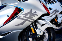 3代にわたって受け継がれる「ハヤブサ」という車名。300km/hを超える速さで飛行できる小型の猛禽（もうきん）類にあやかったものだ。