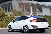 
	ボディーサイズは全長×全幅×全高＝4915×1875×1480mm、ホイールベース＝2750mm。車両重量は1850kgと発表されている。
	