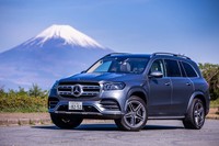 今回の試乗車は「メルセデス・ベンツGLS580 4MATICスポーツ」。最高出力489PSの4リッターV8ツインターボを搭載し、車両本体価格は1687万円。