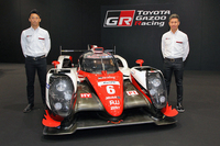 WECに「TS050 ハイブリッド」で参戦する中嶋一貴選手（写真左）と小林可夢偉選手（右）。