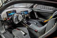 「AMG ONE」のインテリア。こちらは現在も開発が進行中で、まだ最終仕様ではない。