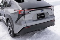 リアコンビランプもC字型のグラフィック。「インプレッサ」などのグラフィックに似ているといえば似ている。