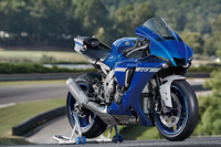 ここ数年で急速に進んだ高出力モデルの日本正規導入。スズキやカワサキ、ホンダに続き、ヤマハもいよいよ“フルパワー仕様”の日本導入に踏み切った。