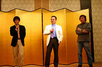 業界を代表する評論家3氏（左から脇森宏氏、小林貢氏、石田功氏）が審査の一部を担当。この日の審査はこの3人のほかクラスA社長の久家氏、ハインツ・フィッシャー氏の配点も加算される。HELIX賞はフィッシャー夫人が選んだ。