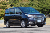 「トヨタ・エスクァイアGi」
    