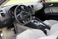 アウディTTクーペ 2.0TFSI（FF/2ペダル6MT）／3.2クワトロ（4WD/6MT）【海外試乗記】の画像