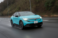 これならジンベイザメに会えるはず。フルモデルチェンジした「日産リーフ」を試す。