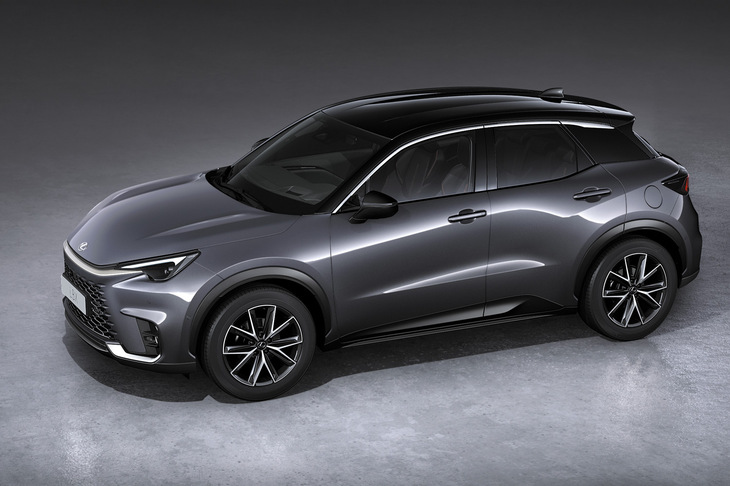 レクサスLBXプロトタイプ（ボディーカラー：ソニッククロム×ブラック）