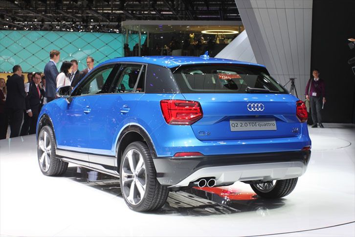 アウディQ2