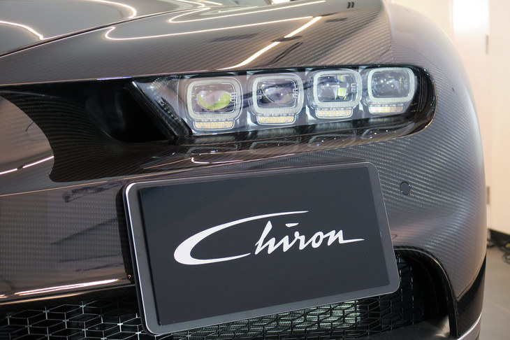 ブガッティ・シロン（ヘッドランプ）