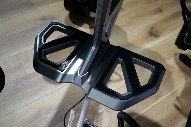 スズキ・モクバ