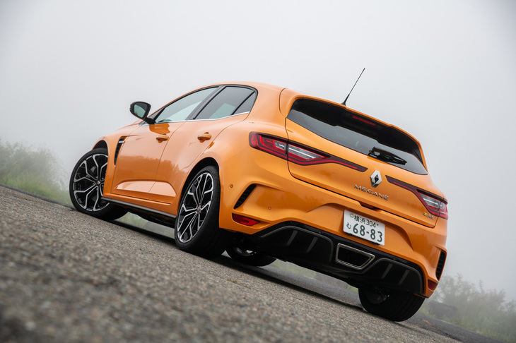 2017年9月のフランクフルトモーターショーで世界初公開された新型「メガーヌ ルノースポール」。日本では同年の東京モーターショーで披露され、2018年8月に発売された。