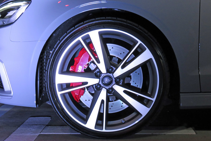 アウディRS 3セダン（ホイールとタイヤ）