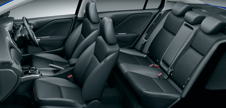 「グレイス ハイブリッドEX Honda SENSING」のインテリア。