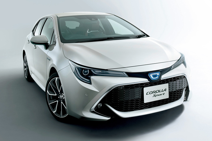 「トヨタ・カローラ スポーツ」