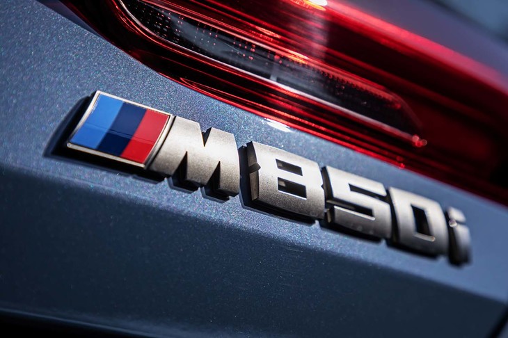 BMW M850i xDriveクーペ