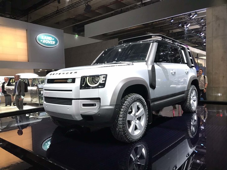 ランドローバー・ディフェンダー110