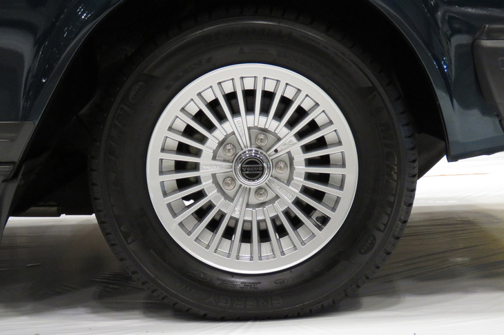 ボルボ240GLEセダン（1993年）／クラシックガレージ