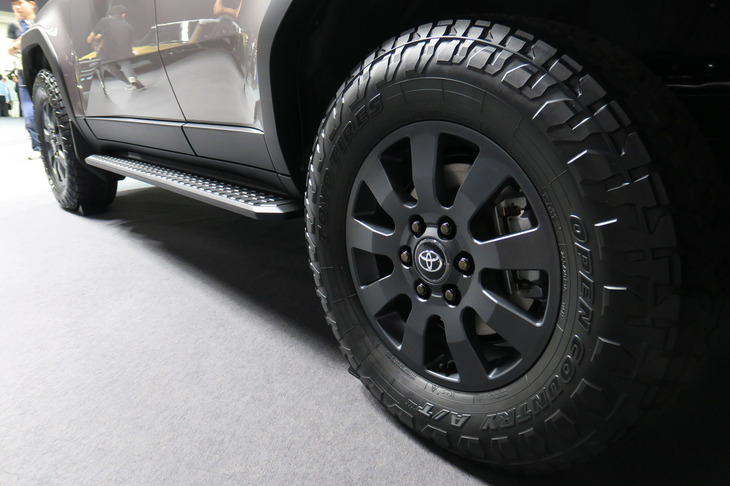 トヨタ・ランドクルーザー“250”（タイヤ＆ホイール）