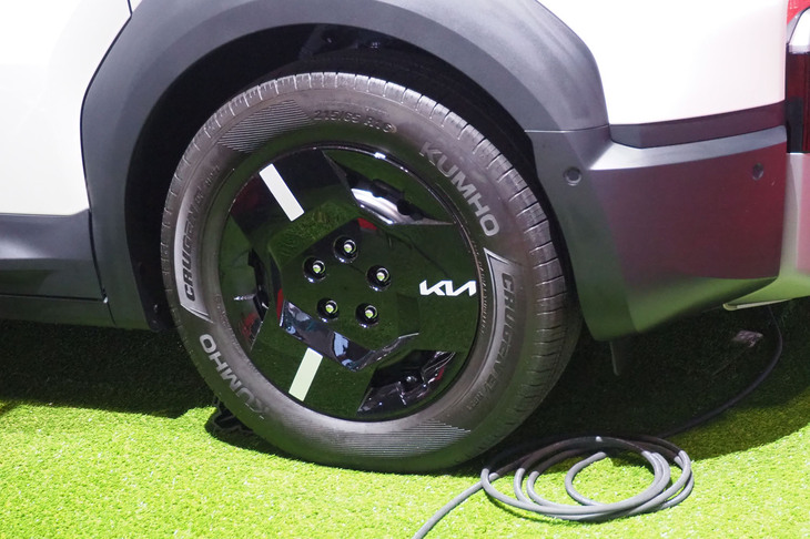 キアPV5 LGシュピラウム（コンセプトモデル）