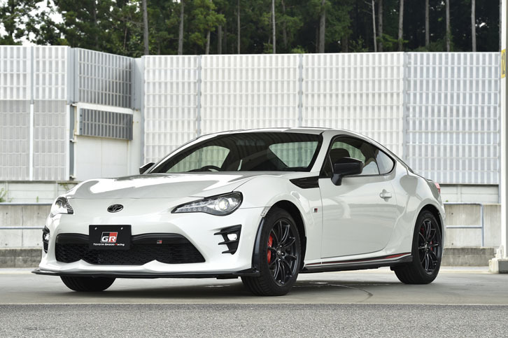 「86“GR”」は今冬発売予定。今回はプロトタイプに試乗した。