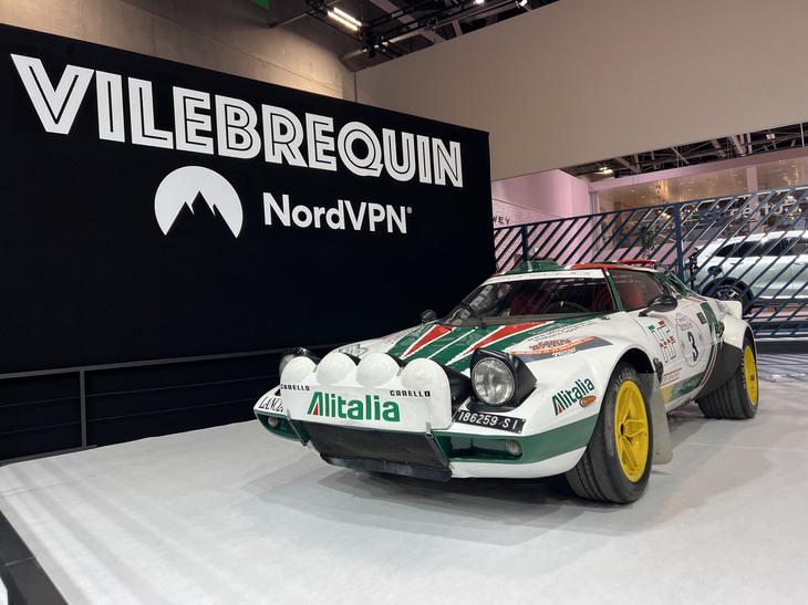 VILEBREQUINのコーナーに展示された「ランチア・ストラトス」。