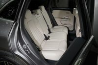 スタイリッシュさも悪路走破性能もアップ　新型「メルセデス・ベンツGLA」登場の画像