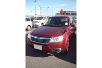 こちらは、古いスマホのマイクロSDカードから出土した「フォレスター」のお姿。幕張の総合中古車センターに並んでいたときのものである。そうそう、あんた三河から来たんだったよな。