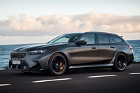 BMWが「M5ツーリング」を日本導入　システム最高出力727PSの高性能スポーツワゴン