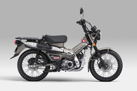 「ホンダCT125ハンターカブ」は、原付二種に属するレジャーバイクだ。2022年には排出ガス規制に対応する改良が施されたが、その走りの楽しさ、冒険へと向かうワクワク感は変わらない。44万円。