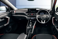 「G」グレードのインストゥルメントパネルまわり。