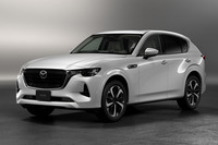 マツダのスタッフが「CX-5」からの乗り換え時にも検討できる価格帯を目指しているという「CX-60」。エントリーグレードは300万円台かもしれない!?